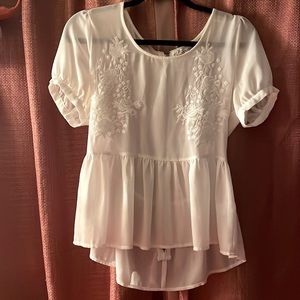 White sheer blouse, With floral embroidery and vintage appeal. Size Medium